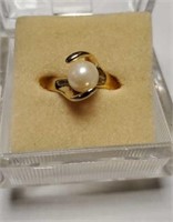 18k Gold Filled Pearl Ring Size 8