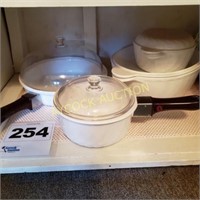 Matching set with pot, pan (with lids), casserole