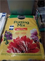 Miracle Gro Potting Mix, 16 dry qts