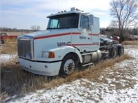 1990 GMC White Volvo Integral Sleeper