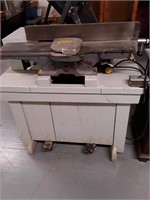 DELTA MILWAUKEE JOINTER ON ROLLING STAND