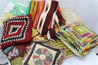 Quilt and pillow lot
