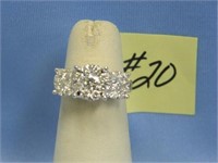 14kt, 6.3gr White Gold Diamond Ring, V2.00ct,