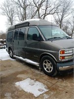 2002 GMC SAVANA 1500 WITH RECON WHEEL CHAIR LIFT