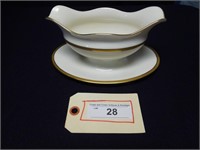 LENOX TUXEDO GRAVY BOWL WITH ATTACHED UNDER PLATE