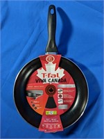 NEW 10" Saute Pan T-fal Viva Canada Edition
