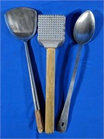 Meat Tenderizer 13" with commercial grade spatula