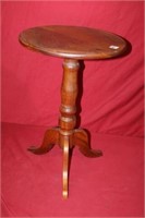 Round Pine Table w/ turned pedestal 22" x 15"d