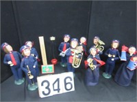 Group of 10 Salvation Army Carolers