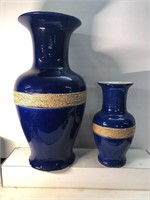 Lot of 2 decorative cobalt blue vases 1 stands