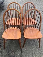 Set of 4 spindle back chairs