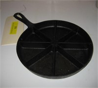 Cast Iron Cornbread Skillet