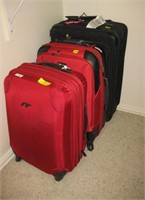 3 Pcs of Rolling Luggage