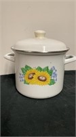 10” pot with lid