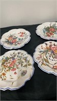 4 plastic made in Italy plates