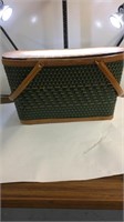 Green picnic basket - metal handles