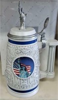 1998 Avon America the Beautiful Stein w/ box