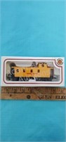 Bachmann HO scale Union Pacific yellow caboose