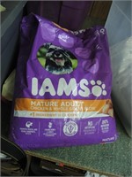 IAMS MATURE ADULT DOG FOOD 29.1 LBS