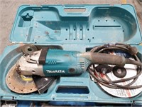 Makita Right Angle Grinder with Blades