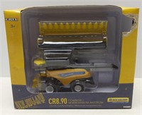 1/64 Ertl New Holland CR8.90 Combine In Box