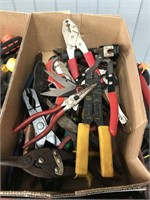 LOT OF WIRE CUTTERS/ PLIERS