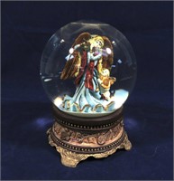 Musicsl Angel Water Globe