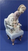 Lladro #6512 Girl with Kittens