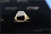 Ladies 14k Garnet Ring--5.7 Grams Gross Weight