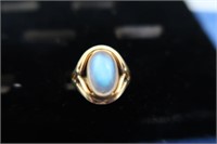 Ladies 14k Moonstone Ring--4.9 Grams Gross Weight