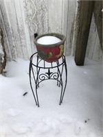 Metal Plant Stand and Flower Pot