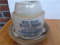 Red Wing 1 quart Ko-Rec chichen feeder, correct
