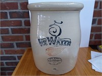 Red Wing 5 gallon Ice Water cooler, good