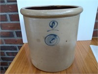 Salt glaze 2 gallon crock target, base chips on