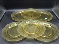 Lot of Depression glass dinner plates by Federal