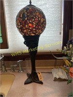 Tiffany Style Stained Glass Globe Lamp