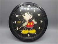 Vintage Lorus Mickey Mouse wall clock!