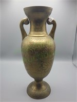 Vintage brass ewer vase with ornate exterior!