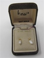 14K YELLOW GOLD FRESH WATER PEARL EARRINGS: