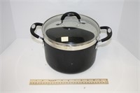 Pot with Attached Strainer
