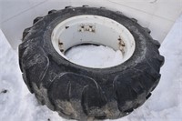16.9x28 Tractor Tire & Rim