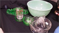 9" jadeite Fire-King mixing bowl; five green