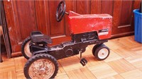 Alllis-Chalmers 7045 pedal tractor, in good