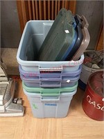 5 rubbermaid totes