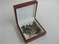 5" x 5" Jewelry Box W/Jewelry