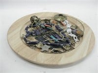 12" Diameter Wood Dish With 17 Pieces Of Jewelry