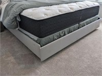 KING MATTRESS & BOX SPRING