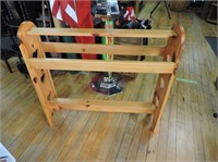 Pine Quilt Rack With Heart Cutouts 37"x36x9 1/2