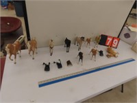 GROUPING OF PLASTIC HORSES
