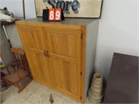 OAK FRONT SOLID WOOD CABINET, 2 DOOR ADJUSTABLE